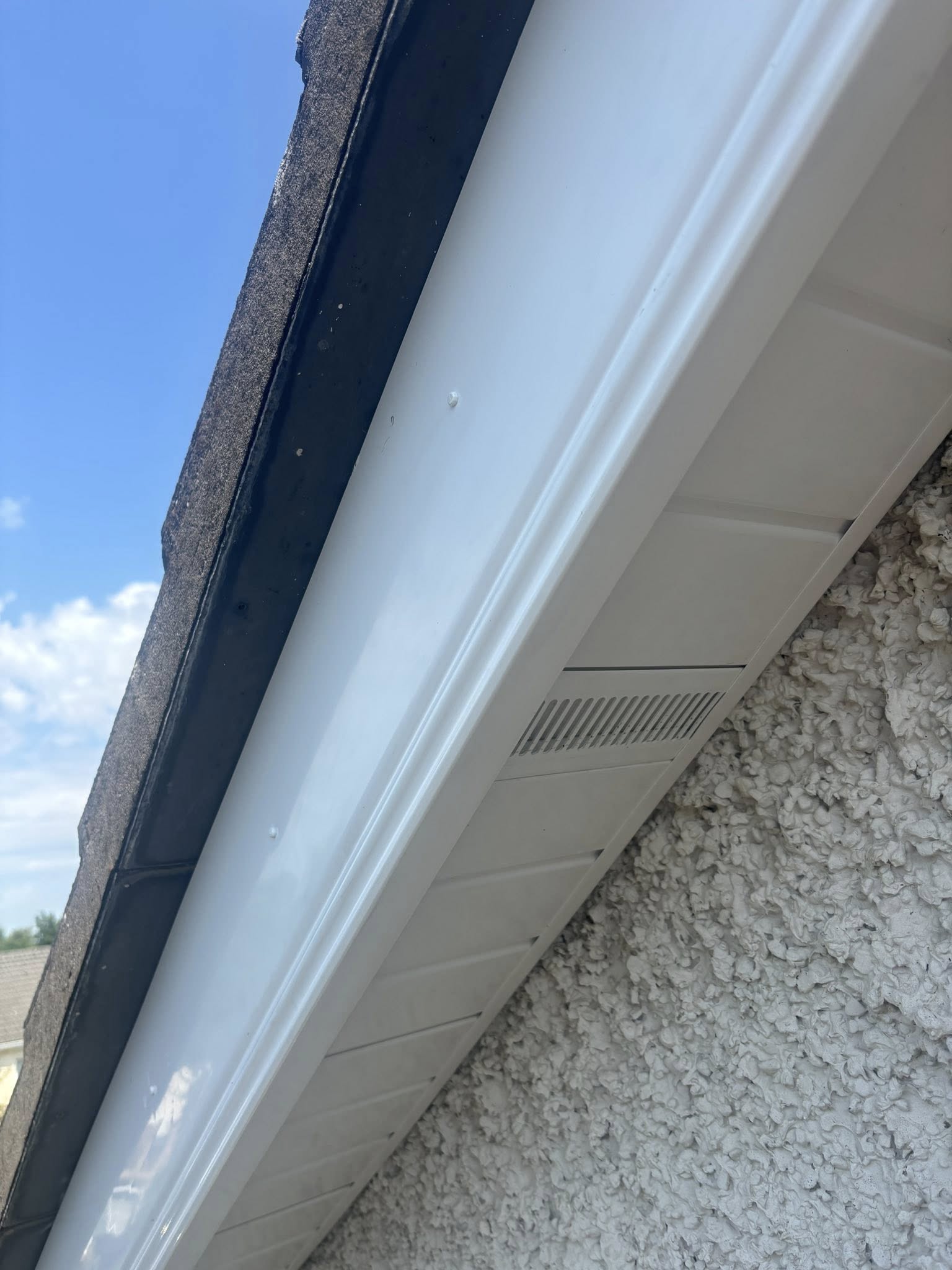 Fascia and soffit installation